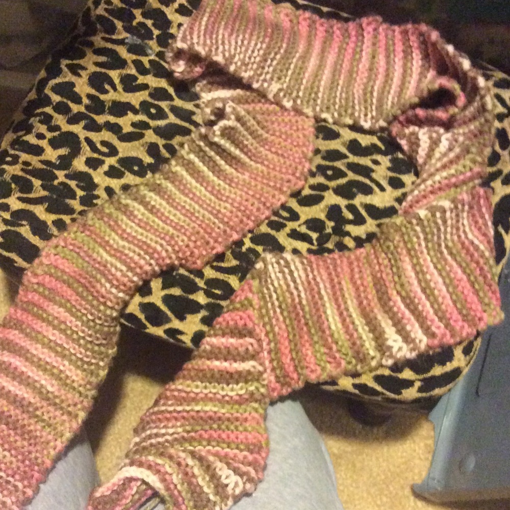 Pink & Green knitted scarf 💗💚